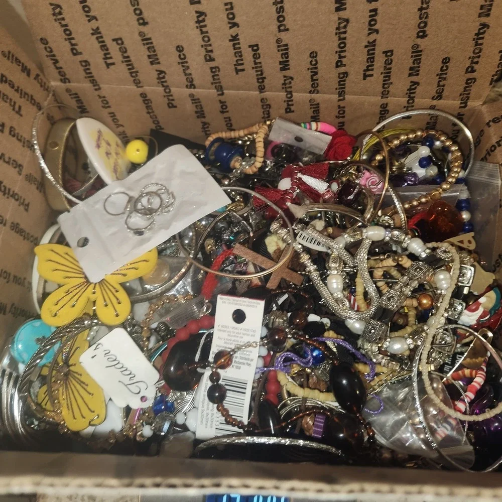 12 Lbs ALL True CRAFT REPAIR Junk  Jewelry Lot Bottom Of Bag Beads Smalls - Picture 5 of 7